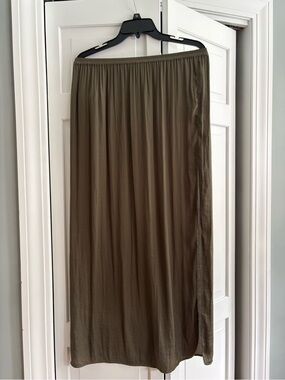 Classic Olive Maxi Skirt with Elastic Waist
